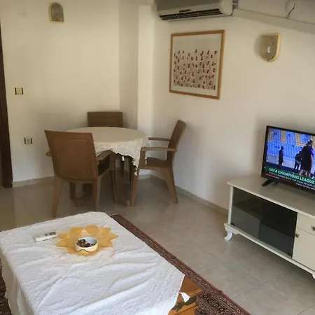 아파트 Frankies Penthouse *