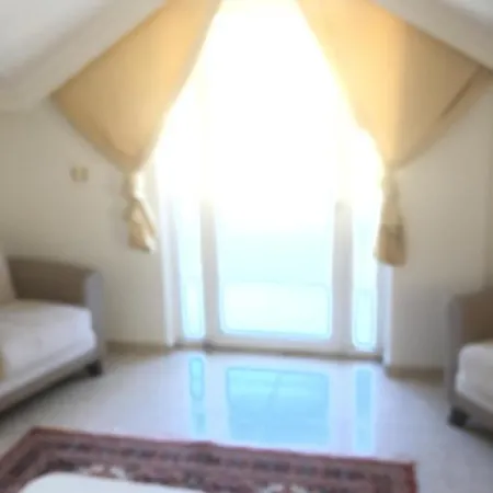 Frankies Penthouse 아파트 투룬치