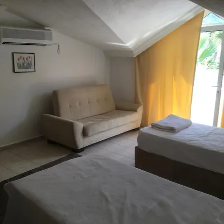 Frankies Penthouse * Turunç